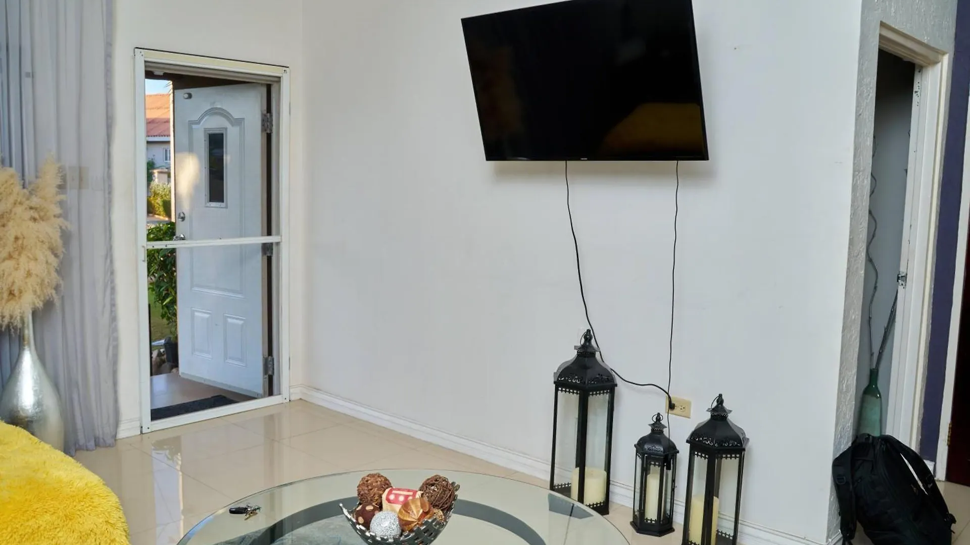 Caribbean Estates, 10 Mins From The Beach, Beautiful Gated Community Portmore Jamaica